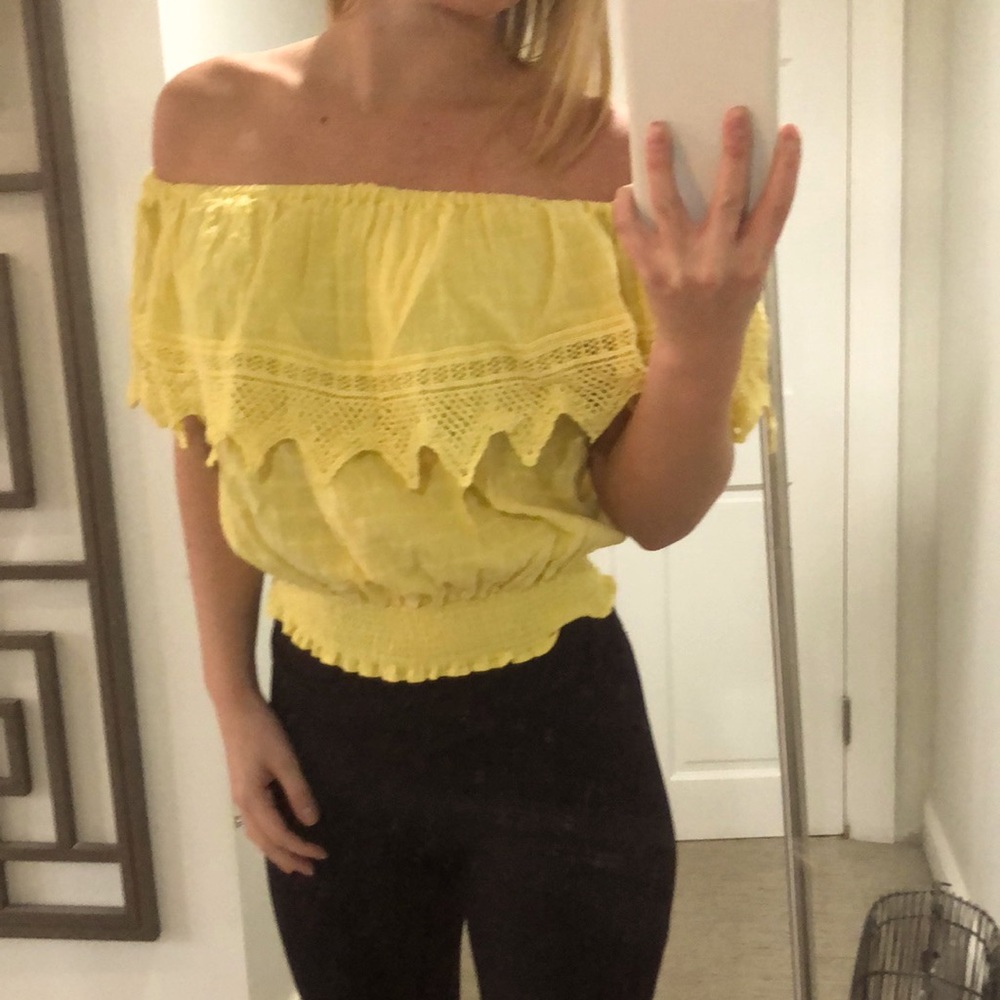 Charlotte Russe Off Shoulder Blouse Size S NWOT